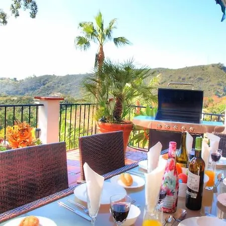 Villa 4 Bed Private Pool Bermeja *