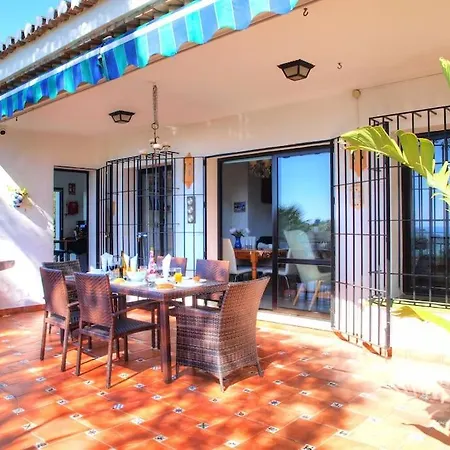 4 Bed Private Pool Bermeja