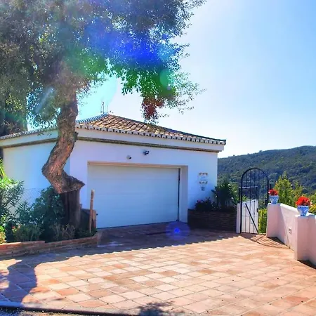 4 Bed Private Pool Bermeja Villa *