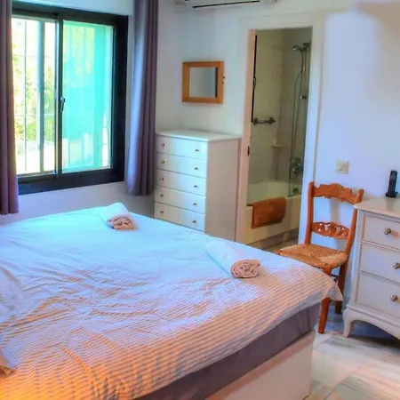 4 Bed Private Pool Bermeja Villa *